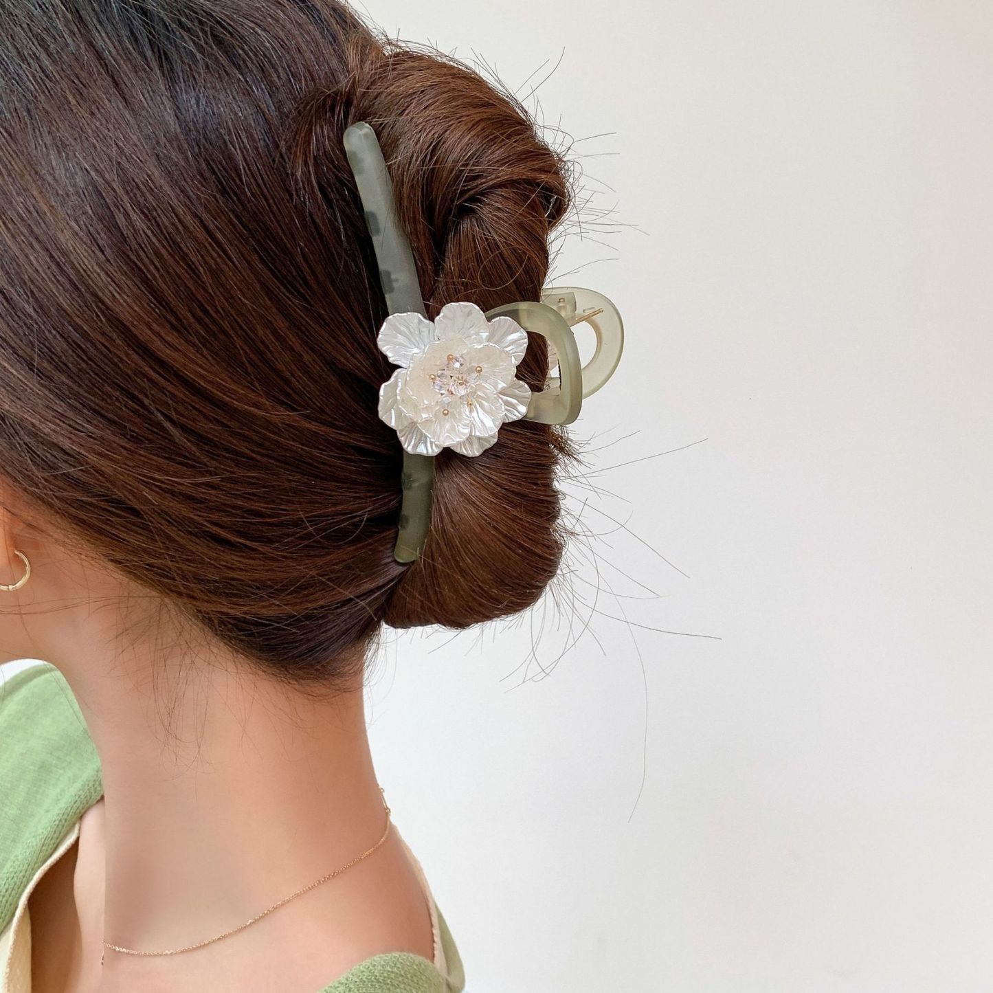 Camellia Hair Claw 森系山茶花抓夹