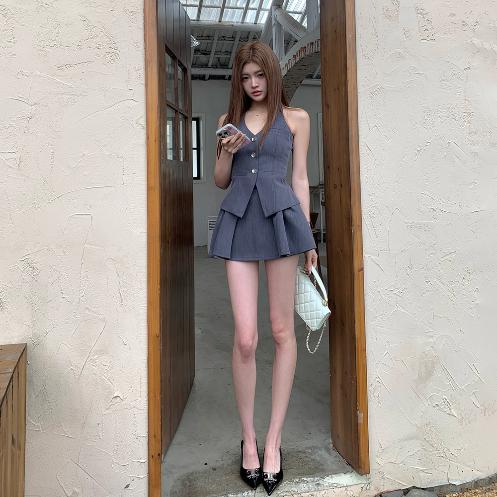 Bow Chic Vest & Skirt Set 蝴蝶结西装马甲百褶短裙套装