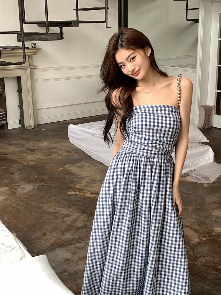 Real shot of the new 2025 spring-summer black, white, and blue plaid off-shoulder strapless design long elegant dress for women