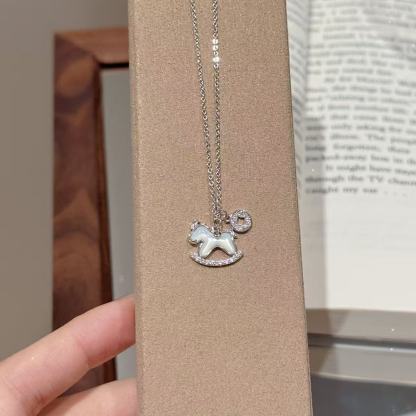 Year of the Horse Necklace Natural Shell Instant Wealth Clavicle Chain Fashion Versatile Neck Chain Zodiac Year Gift Little Horse Necklace