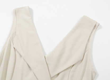 V领褶皱包臀连衣裙 charming and elegant V-neck mini dress for women