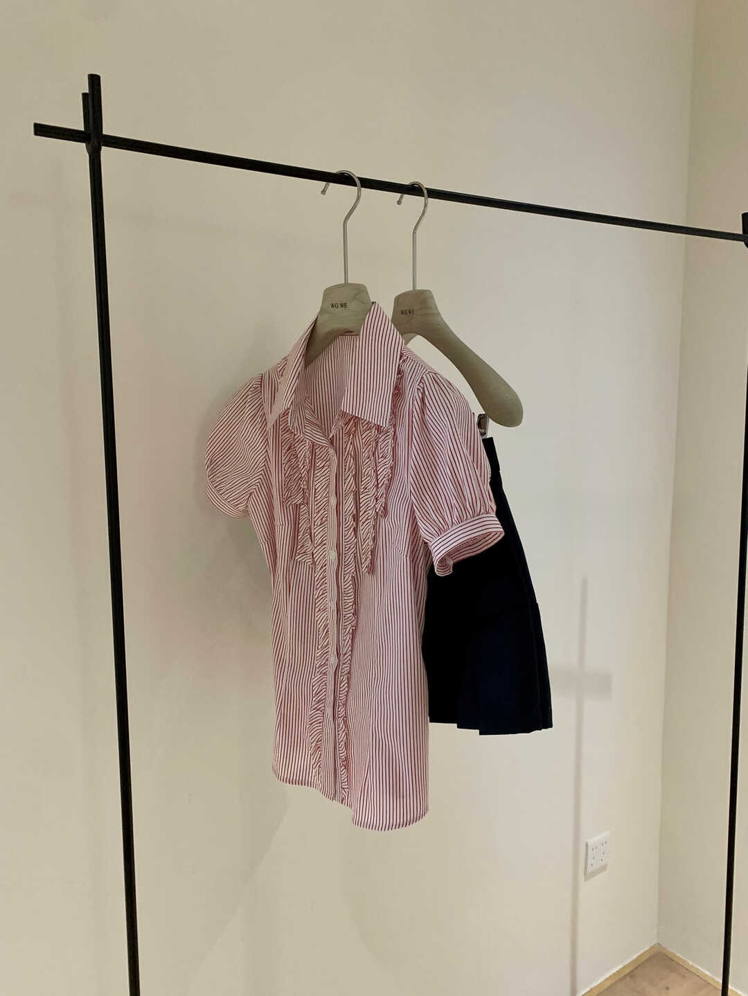 木耳边短袖衬衫*2 Colors