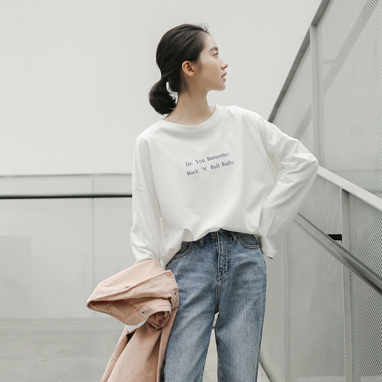 Letter Print Slit Casual Long-Sleeve T-Shirt 字母印花开叉休闲长袖T恤 * 2 Colors
