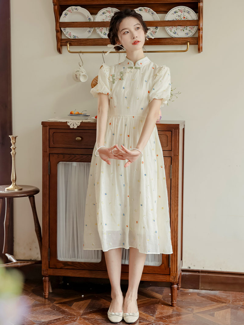 Floral Embroidered Dress 少女心碎花刺绣连衣裙