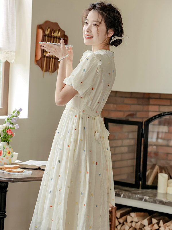 Floral Embroidered Dress 少女心碎花刺绣连衣裙