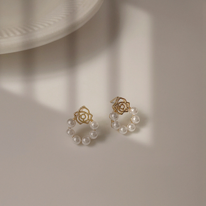 Rose Pearl Stud Earrings 镂空立体玫瑰花珍珠耳钉
