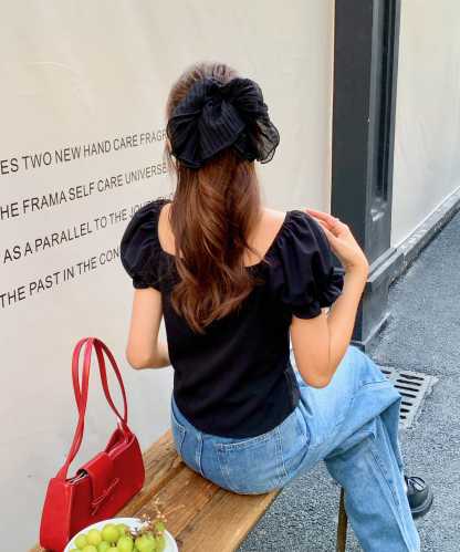 Evelis Ruffle Puff Top 泡泡袖木耳收腰上衣*2 Colors