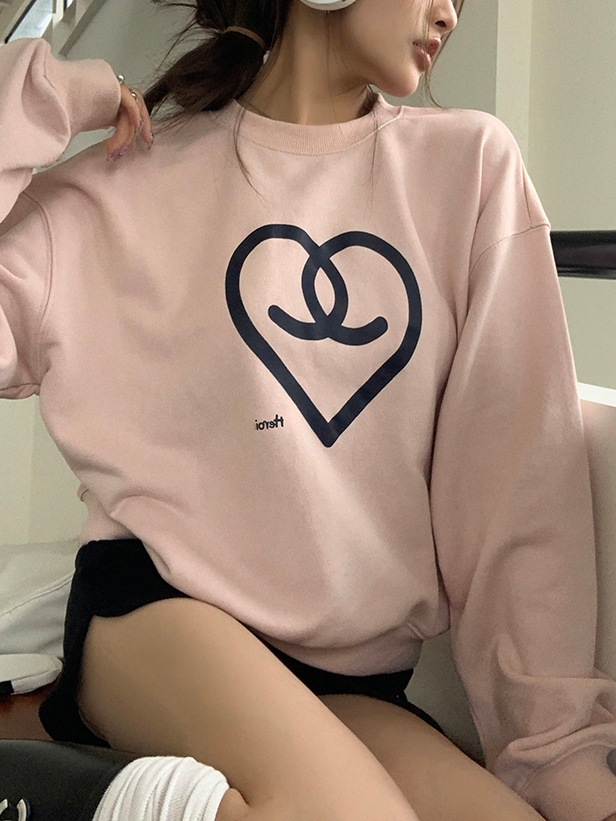 Retro Heart Emblem Sweatshirt 美式爱心印花卫衣 *2Colors