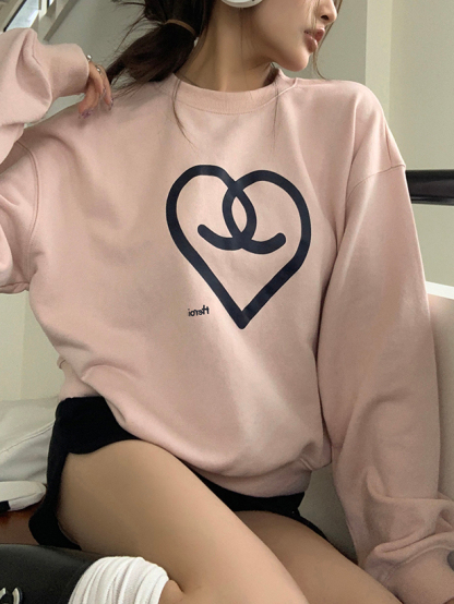 Retro Heart Emblem Sweatshirt 美式爱心印花卫衣 *2Colors