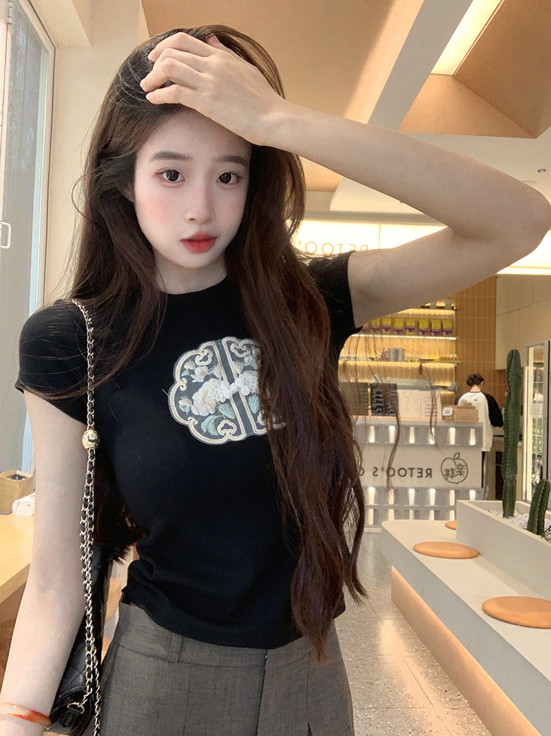 Ribbed Texture Embroidered Crop Tee 刺绣螺纹短款t恤*4 Colors 