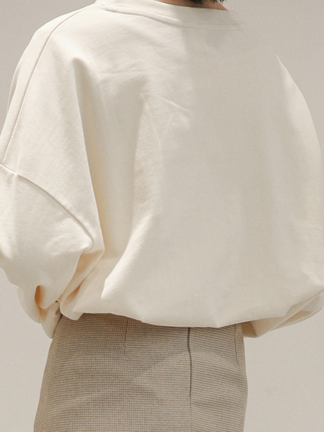 Letter Print Slit Casual Long-Sleeve T-Shirt 字母印花开叉休闲长袖T恤 * 2 Colors