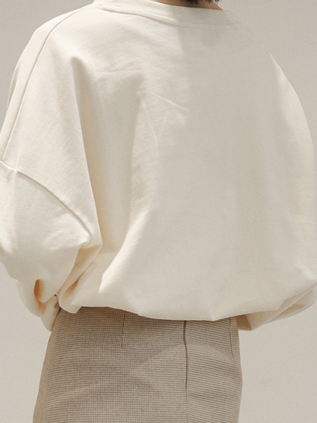 Letter Print Slit Casual Long-Sleeve T-Shirt 字母印花开叉休闲长袖T恤 * 2 Colors