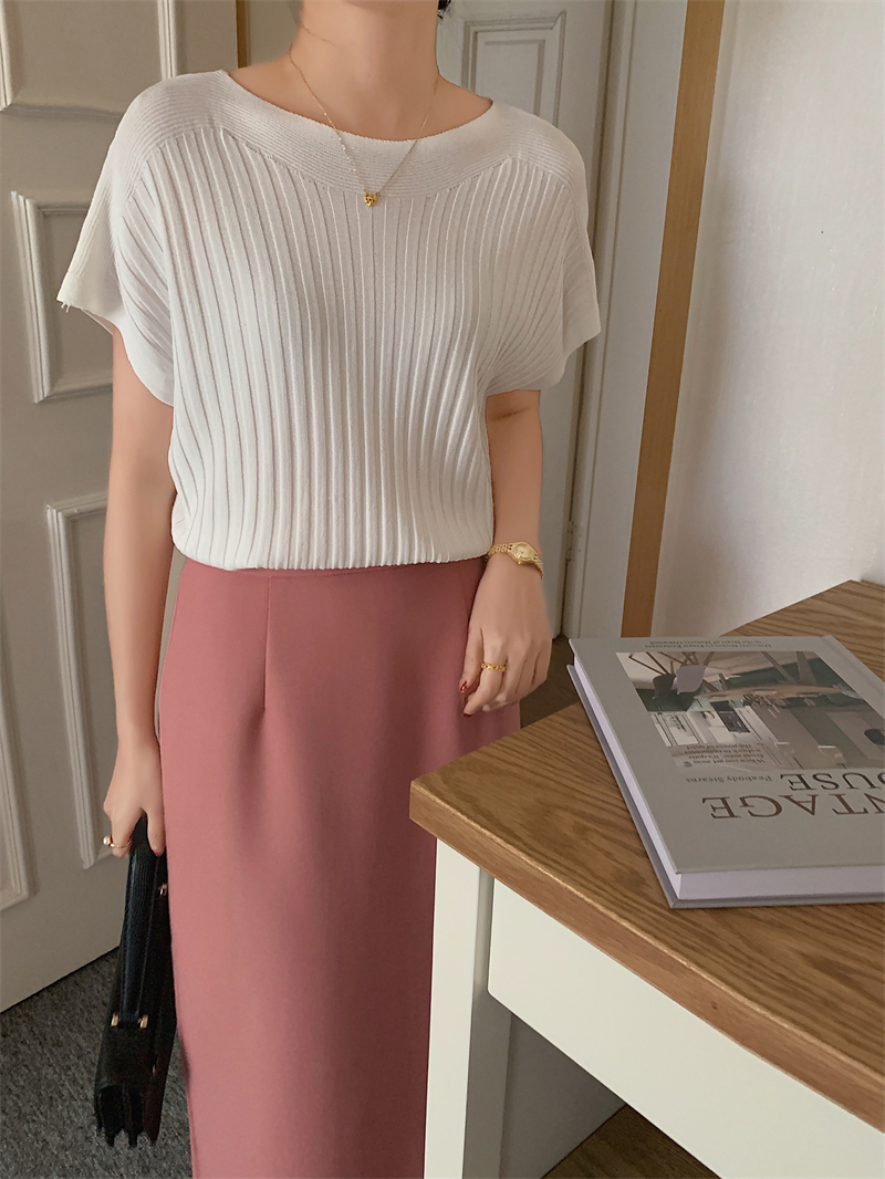 Ice Silk Knit Top 坑条冰丝针织上衣