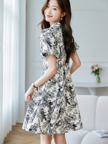 Elegant Floral Cheongsam 典雅花型旗袍