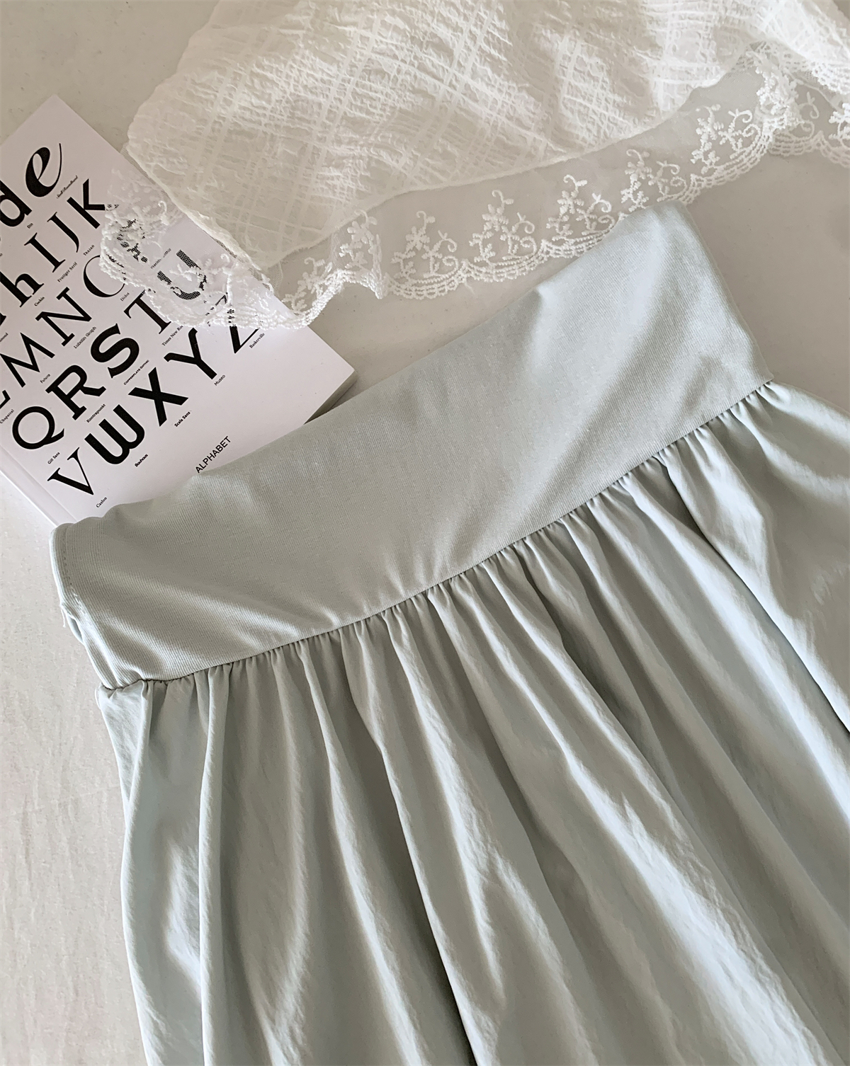 镂空方领长款连衣裙