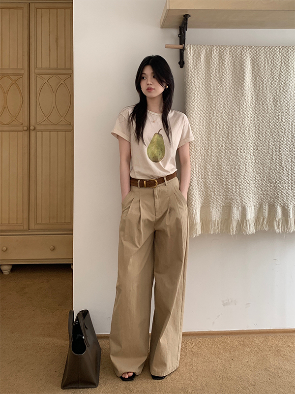 Fresh Pear Graphic T-Shirt