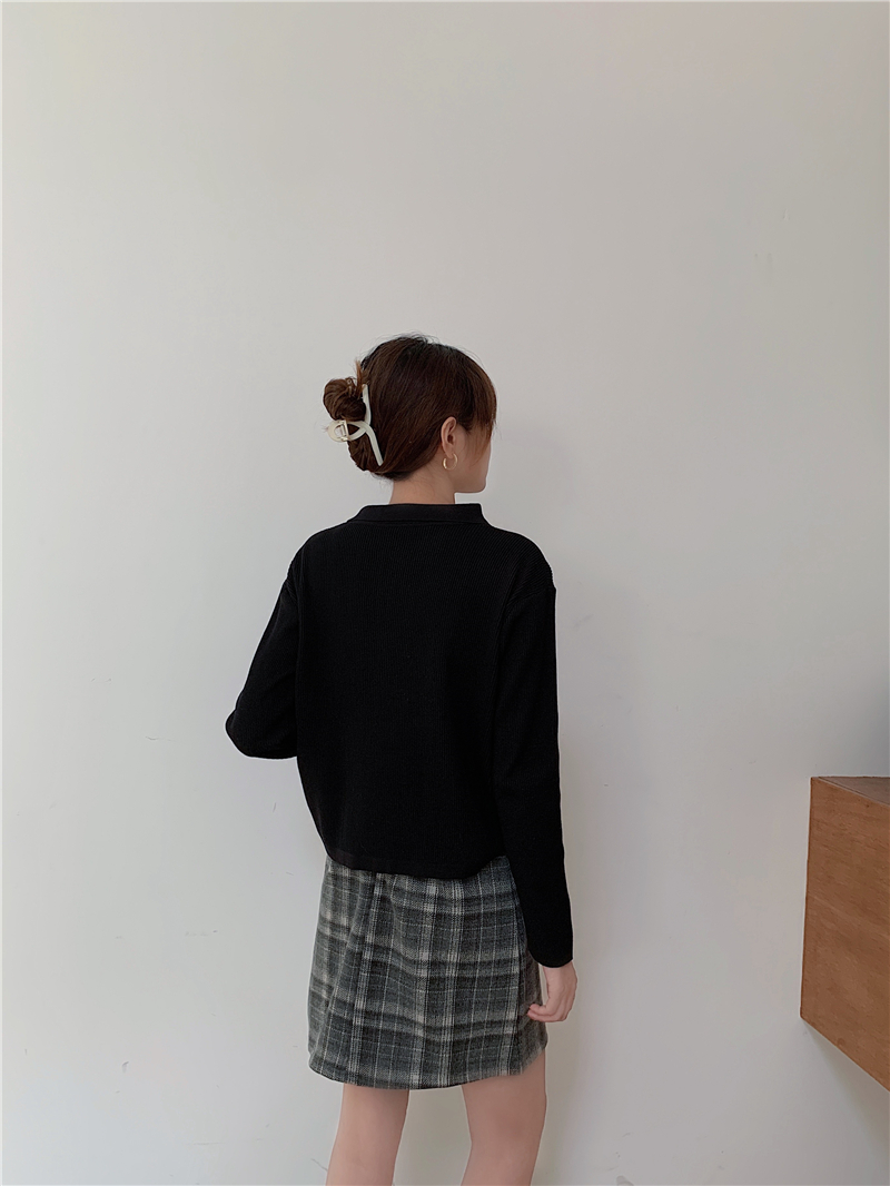 Buttoned Knit Top 纽扣设计针织长袖上衣*2Colors