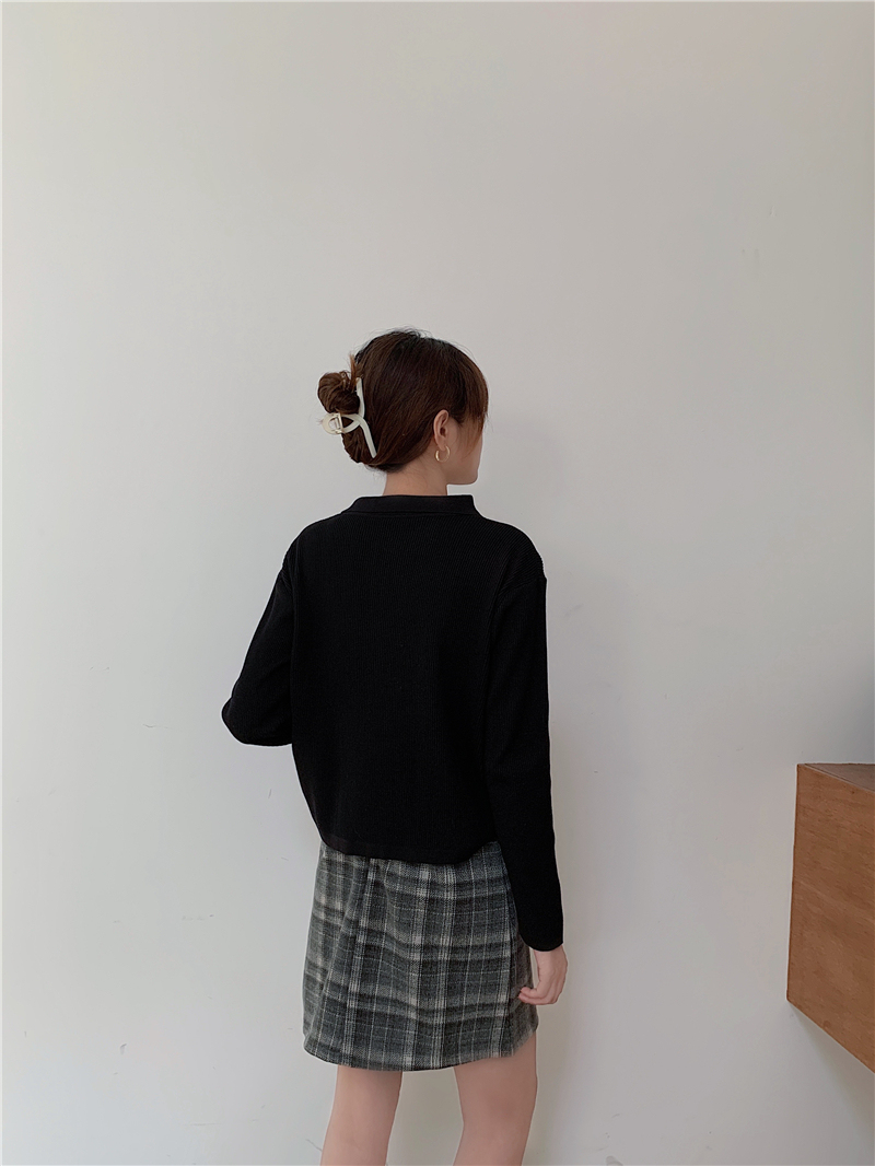 Buttoned Knit Top 纽扣设计针织长袖上衣*2Colors