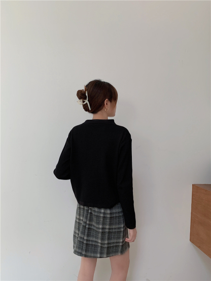 Buttoned Knit Top 纽扣设计针织长袖上衣*2Colors