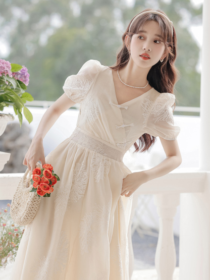 Beautiful Cheongsam Improved Young Girls' Retro New Chinese Style National Style Dress Fairy Dress 40 杏色绣花中式连衣裙