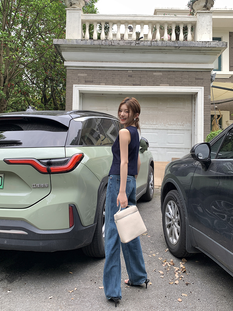 气质v领马甲小背心 French-style elegant V-neck vest top