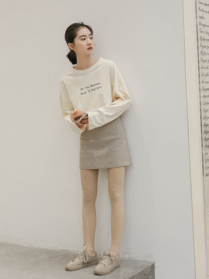 Letter Print Slit Casual Long-Sleeve T-Shirt 字母印花开叉休闲长袖T恤 * 2 Colors