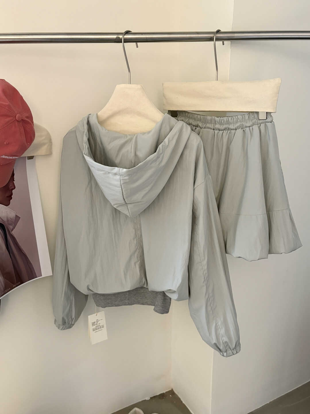 轻户外运动风 | 夹克连帽上衣+花苞裙2件套*3 Colors