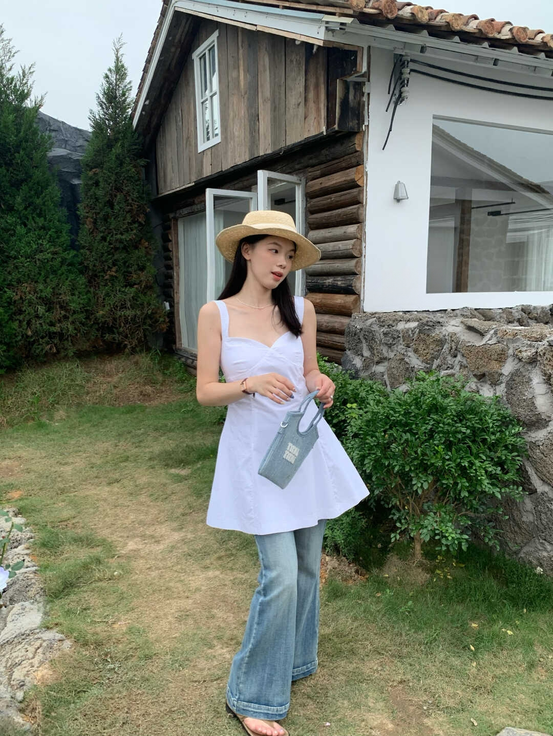 Minimalist Waist-Cinching Strap Jumpsuit 极简收腰吊带连身裙*2Colors