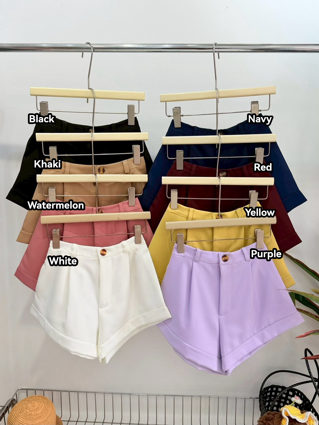 Slimming micro-arc rolled hem shorts