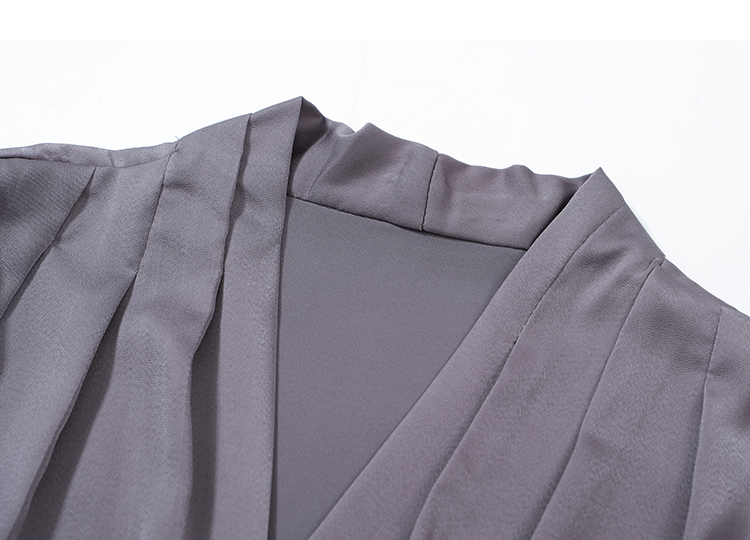 Purple Silk V-Neck Top 紫色丝质V领压褶衬衫