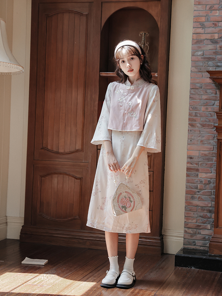 Republic of China Style New Retro Improved Slim-Fitting Slimming Cheongsam Skirt Embroidered Vest Cheongsam Suit Women's Limited Price 50