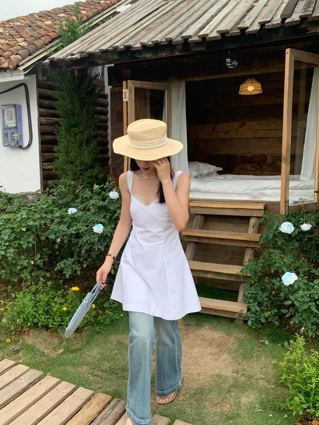 Minimalist Waist-Cinching Strap Jumpsuit 极简收腰吊带连身裙*2Colors