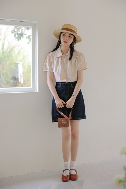 Metal Buttoned Doll Collar Blouse 金属扣娃娃领短袖衬衫*2Colors