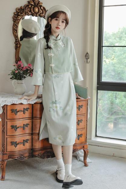 Republic of China Style New Retro Improved Slim-Fitting Slimming Cheongsam Skirt Embroidered Vest Cheongsam Suit Women's Limited Price 50