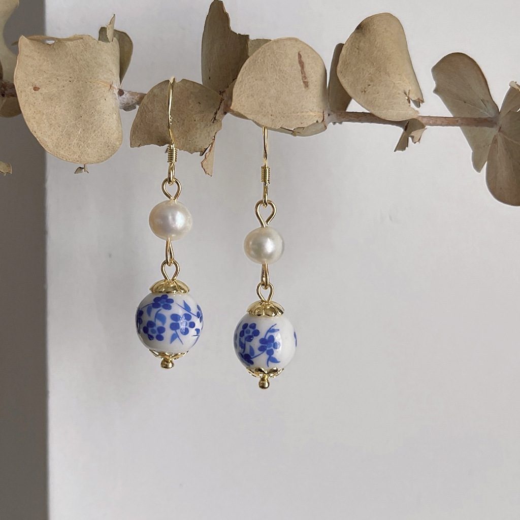 Blue Porcelain Floral Earrings 陶瓷青花耳环