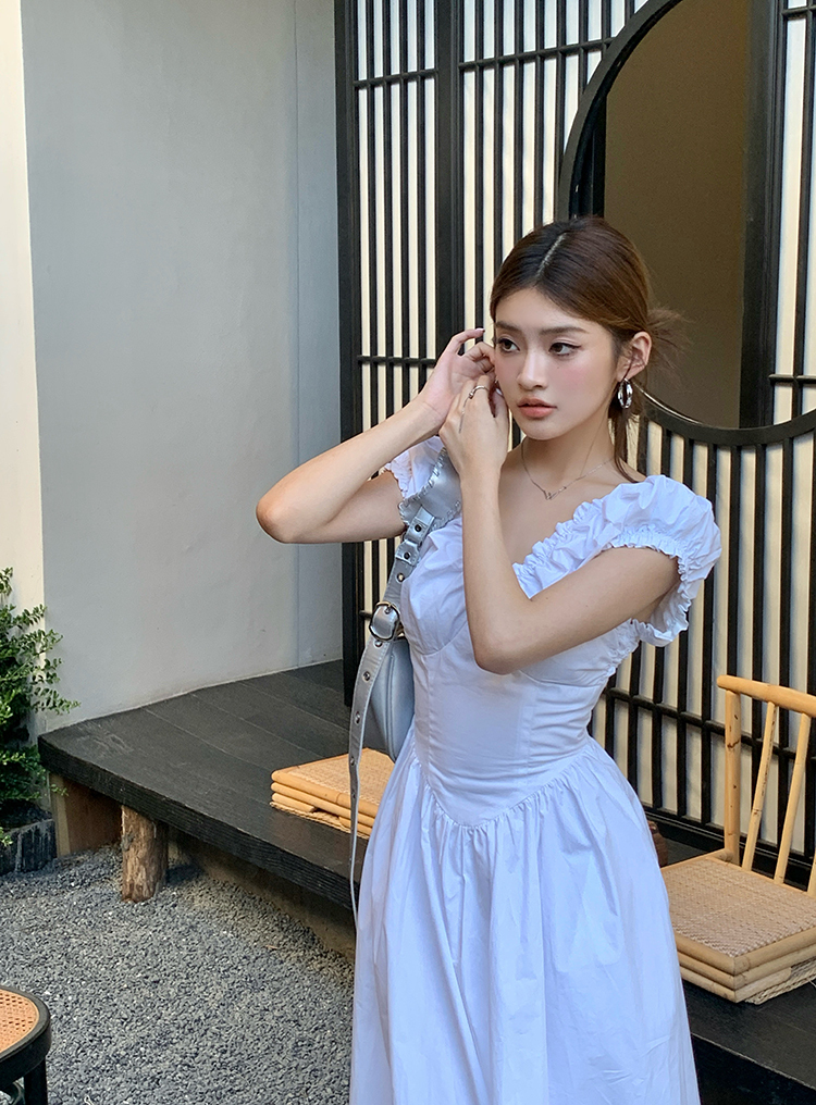 法式收腰连衣裙 French-style waist-cinching dress for women
