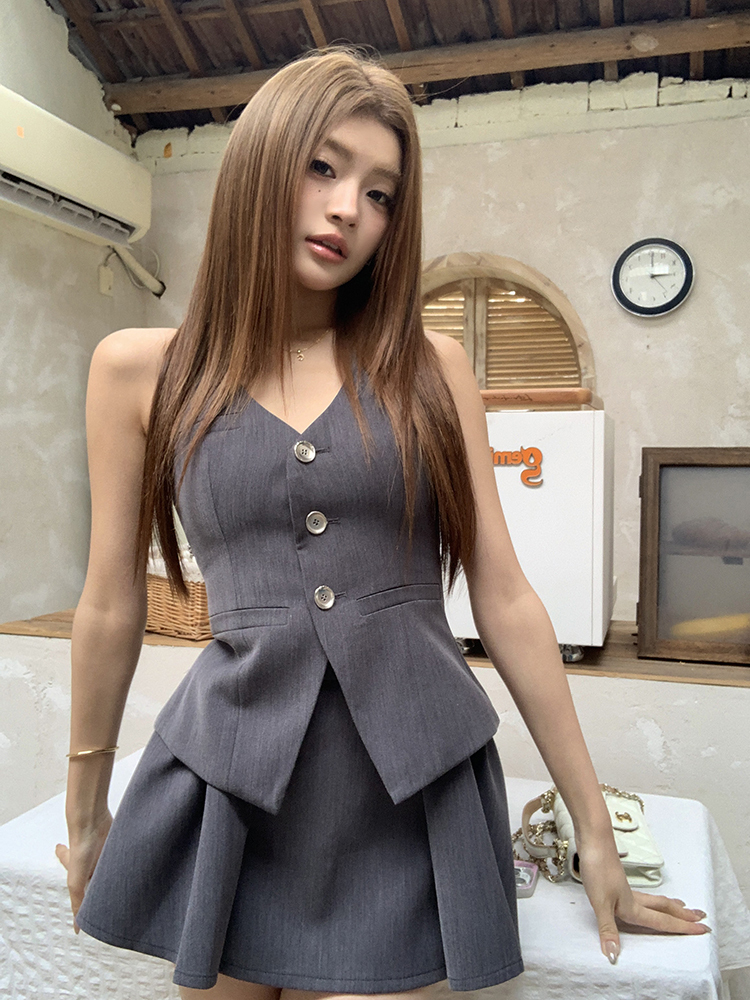 Bow Chic Vest & Skirt Set 蝴蝶结西装马甲百褶短裙套装