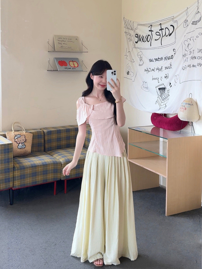 RINA Ruffle Off-Shoulder Tee 荷叶边露肩上衣*4 Colors