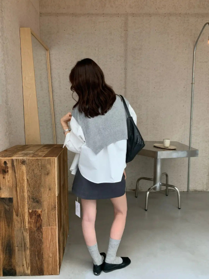  RINA Striped Layered 3-Piece Set 高街韩女！纯色衬衫+条纹背心+披肩三件套*4 Colors