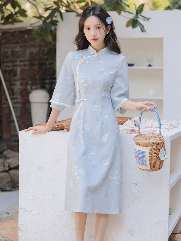 蓝色碎花淑女旗袍 Blue Floral Lady Style Inverted Large Sleeve Cheongsam