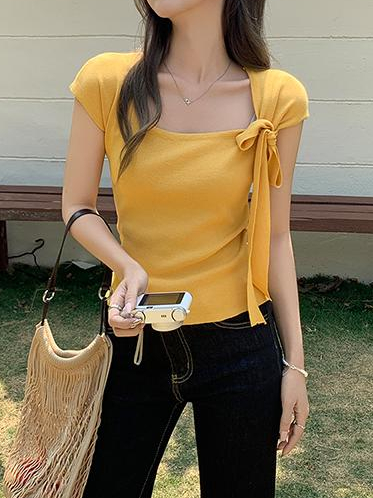 Ribbon Grace Square Tee 飘带设计方领T恤