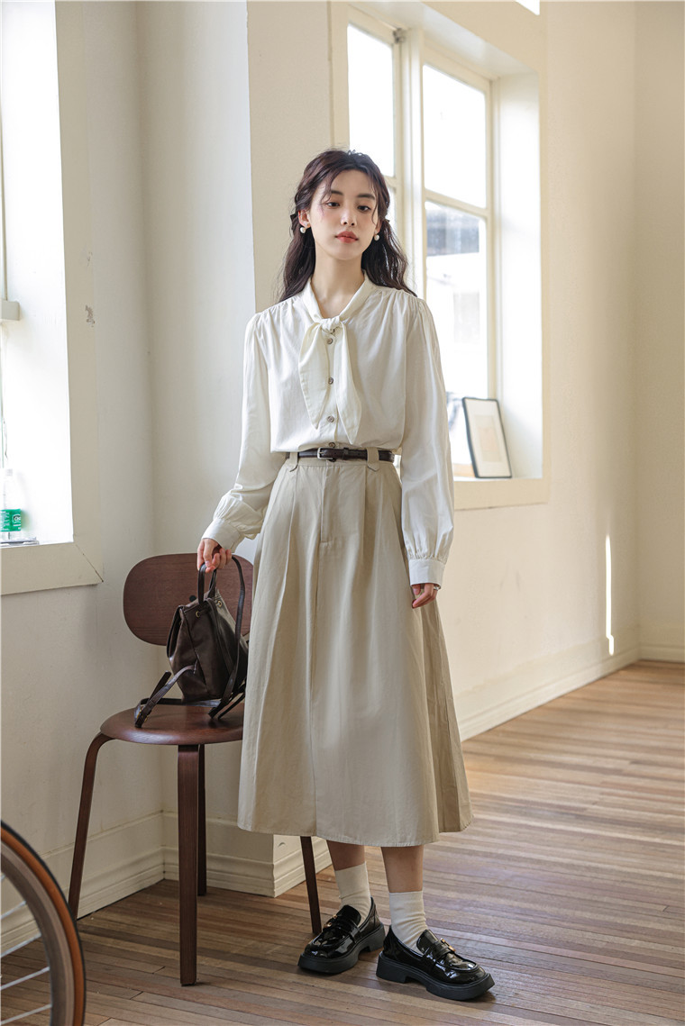 Sella Tie-Front Blouse 纯色系带衬衫*2Colors
