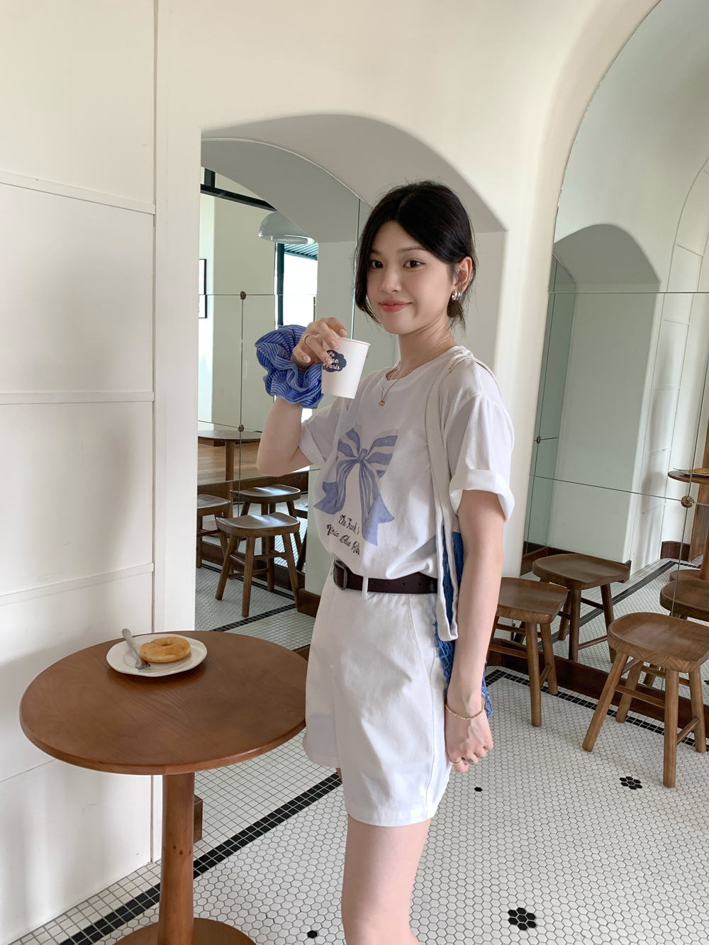 Real Shot Stylish Bowknot Print Casual Loose T-Shirt for Women Summer Retro Versatile Casual Top 2025 New Model