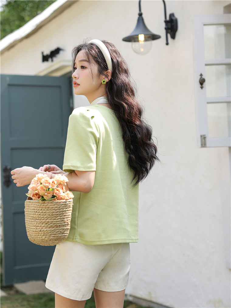 韩剧女主~蝴蝶结丝巾T恤上衣*2色