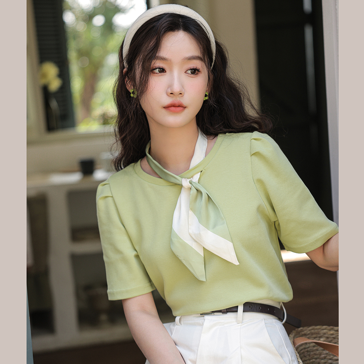 Real Shot 2023 Summer New Design Sense Niche Bow Scarf round Neck Short Sleeve Chic T-shirt Top