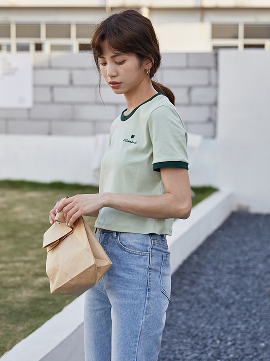 Contrast Border Crop Top 撞色边短款T恤