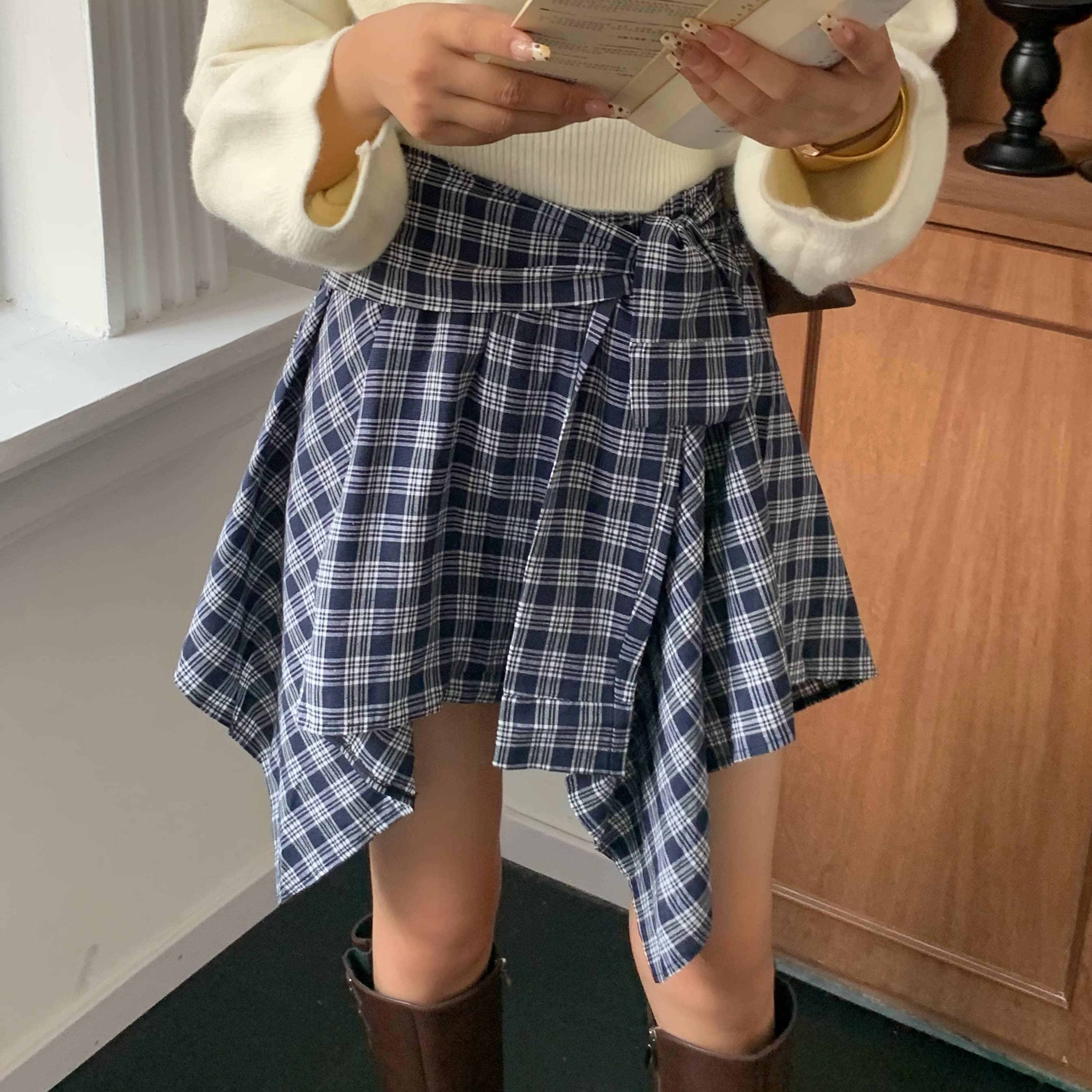 Plaid Ribbon-Tie Asymmetrical Skirt 不规则绑带格纹短裙*4 Colors