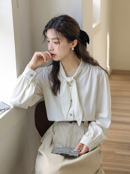 Sella Tie-Front Blouse 纯色系带衬衫*2Colors