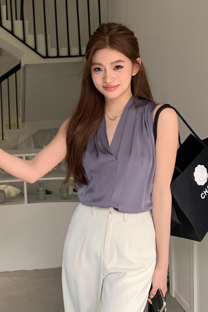 Purple Silk V-Neck Top 紫色丝质V领压褶衬衫