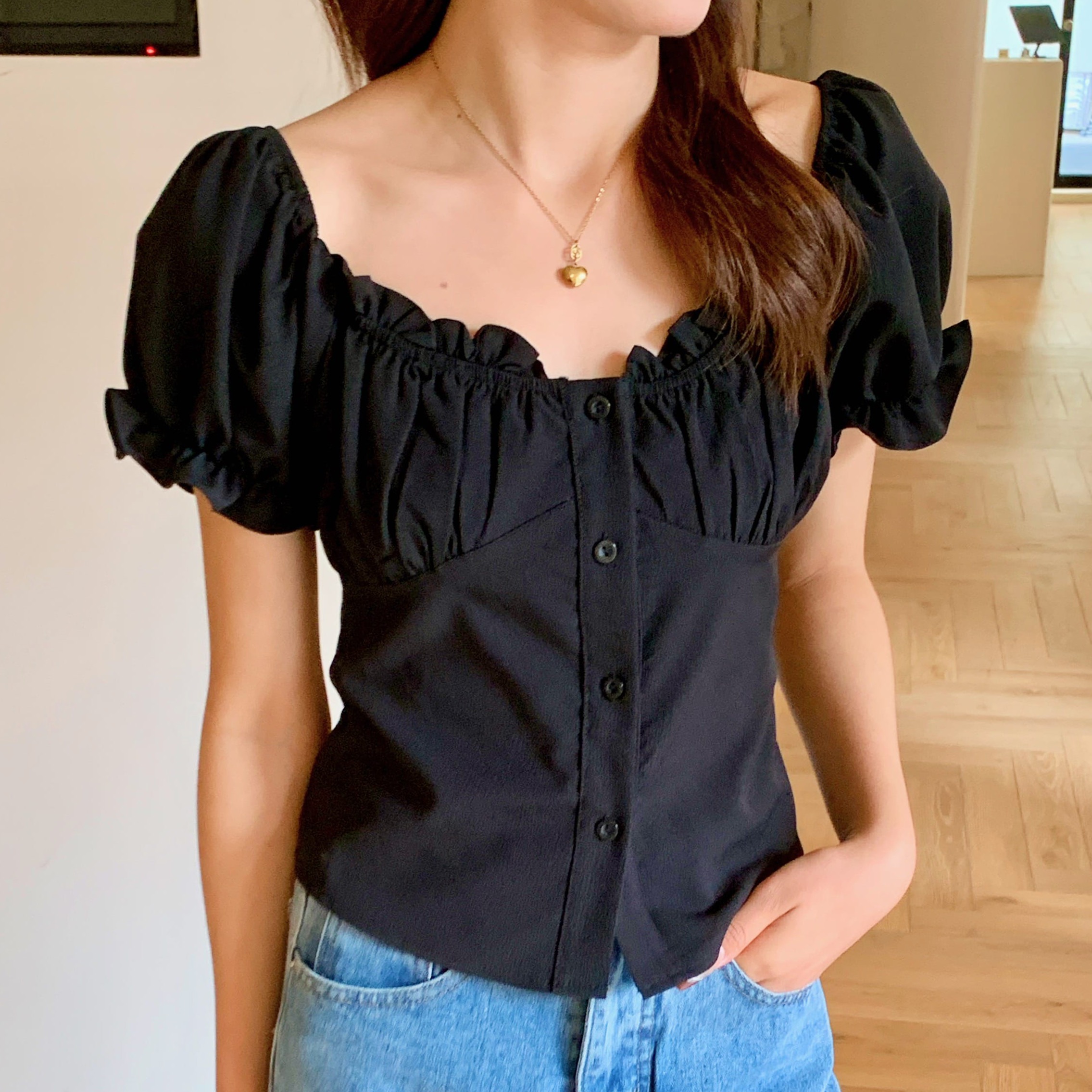 Evelis Ruffle Puff Top 泡泡袖木耳收腰上衣*2 Colors